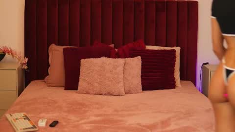 Snapshot of zara_night chatting on March 4, 6:36 pm Zara online show from March 4, 6:36 pm