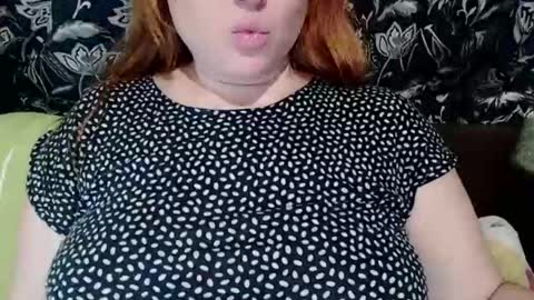 Snapshot of zara_red chatting on December 24, 5:16 am Kate. if im not here im here foxy red333 online show from December 24, 5:16 am