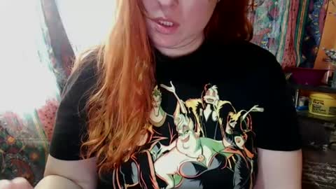 Snapshot of zara_red chatting on January 9, 10:09 am Kate. if im not here im here foxy red333 online show from January 9, 10:09 am