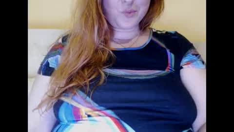Snapshot of zara_red chatting on February 6, 10:48 am Kate. if im not here im here foxy red333 online show from February 6, 10:48 am