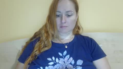 Snapshot of zara_red chatting on September 10, 9:42 am Kate. if im not here im here foxy red333 online show from September 10, 9:42 am