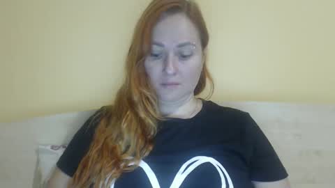 Snapshot of zara_red chatting on October 3, 10:12 am Kate. if im not here im here foxy red333 online show from October 3, 10:12 am