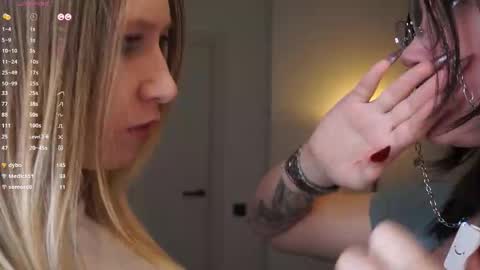 Criss  online show from March 4, 9:10 pm