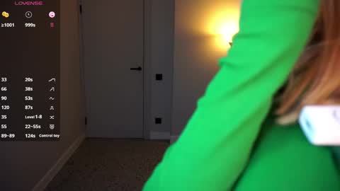 Criss  online show from April 6, 6:09 pm