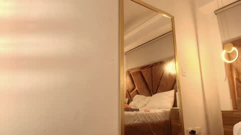 Snapshot of zarah_andrews chatting on November 4, 12:04 pm Zarah Andrews online show from November 4, 12:04 pm