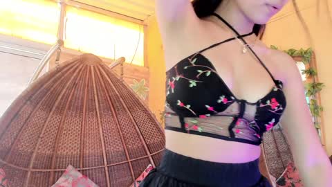 Snapshot of zaralim chatting on December 22, 6:15 pm Zara Lim online show from December 22, 6:15 pm