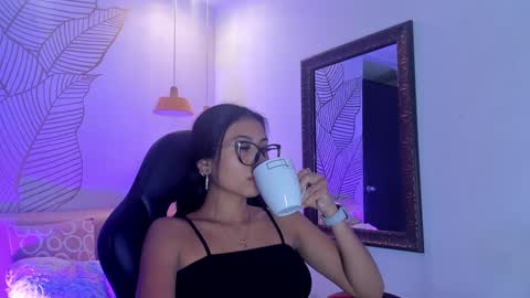 Snapshot of zaralim chatting on February 4, 12:33 pm Zara Lim online show from February 4, 12:33 pm