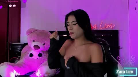 Snapshot of zaralim chatting on September 23, 6:55 pm Zara Lim online show from September 23, 6:55 pm