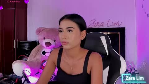 Snapshot of zaralim chatting on October 1, 6:14 pm Zara Lim online show from October 1, 6:14 pm