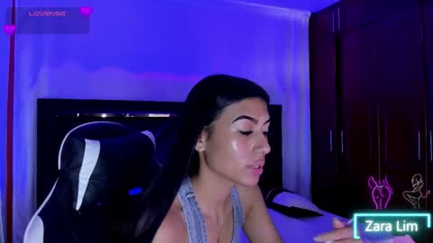 Snapshot of zaralim chatting on November 22, 4:06 pm Zara Lim online show from November 22, 4:06 pm