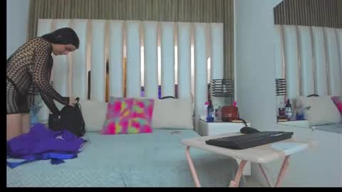 Zaraycox online show from November 3, 7:04 pm