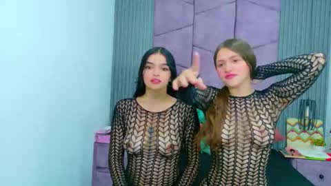 Zaraycox online show from November 18, 1:04 pm