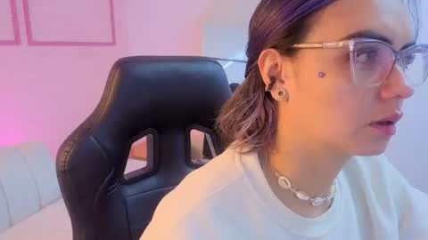 Snapshot of zarcasutra_t chatting on June 13, 12:58 pm Isabella online show from June 13, 12:58 pm