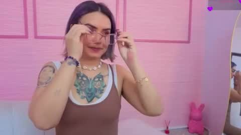 Snapshot of zarcasutra_t chatting on June 14, 12:51 pm Isabella online show from June 14, 12:51 pm