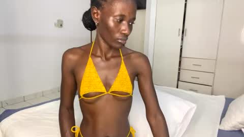Snapshot of zaria_amara chatting on July 26, 7:21 pm zaria_amara online show from July 26, 7:21 pm