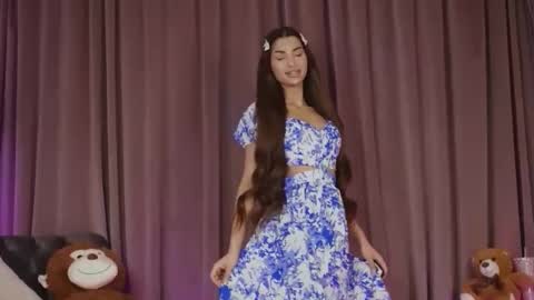 zariaavera online show from March 25, 9:10 pm