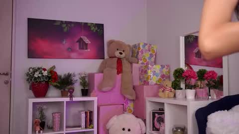 zariavera online show from October 10, 7:02 pm