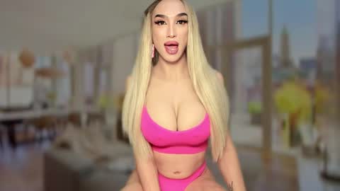 ZARINA online show from February 6, 10:00 pm