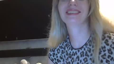 Zarina Swift online show from November 29, 10:40 am