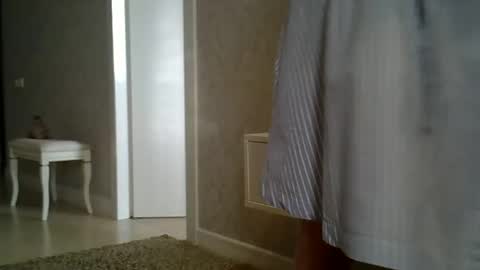 Snapshot of zarinaswift chatting on February 7, 10:41 am Zarina Swift online show from February 7, 10:41 am