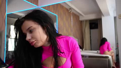 Zayla online show from November 11, 5:40 am