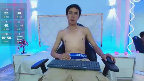 zayn_tay online show from January 8, 8:33 pm