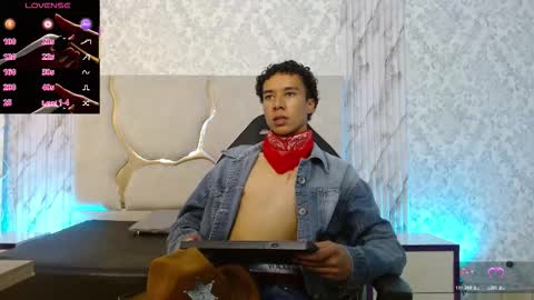 zayn_tay online show from January 12, 7:19 pm