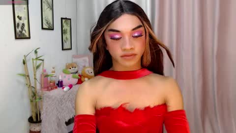 zaynelustts online show from December 18, 9:59 am