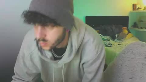 Snapshot of zedbooy chatting on December 11, 12:55 pm Zed online show from December 11, 12:55 pm