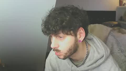 Snapshot of zedbooy chatting on December 13, 10:41 am Zed online show from December 13, 10:41 am