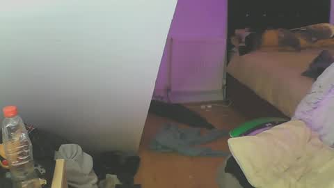 Snapshot of zedbooy chatting on December 19, 5:18 pm Zed online show from December 19, 5:18 pm