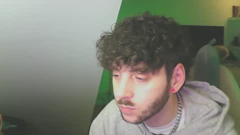 Snapshot of zedbooy chatting on December 21, 8:10 pm Zed online show from December 21, 8:10 pm