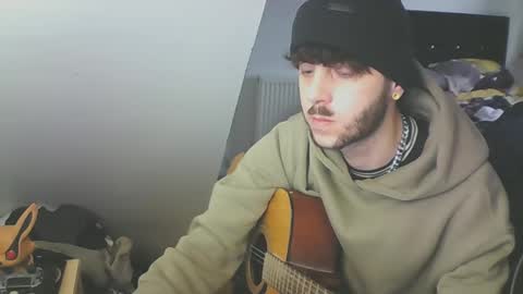 Snapshot of zedbooy chatting on December 25, 1:51 pm Zed online show from December 25, 1:51 pm