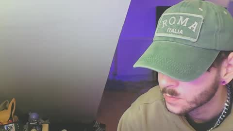 Snapshot of zedbooy chatting on December 30, 6:27 pm Zed online show from December 30, 6:27 pm