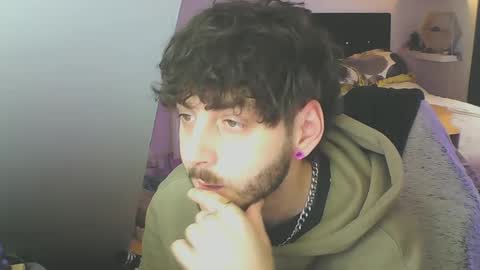 Snapshot of zedbooy chatting on December 31, 12:15 pm Zed online show from December 31, 12:15 pm