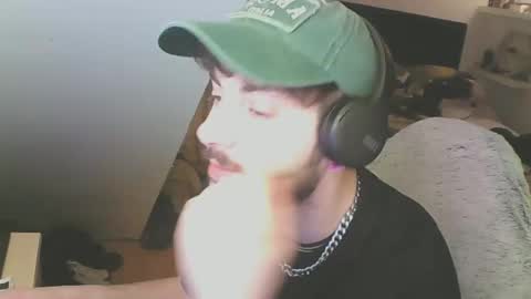 Snapshot of zedbooy chatting on March 5, 8:42 pm Zed online show from March 5, 8:42 pm