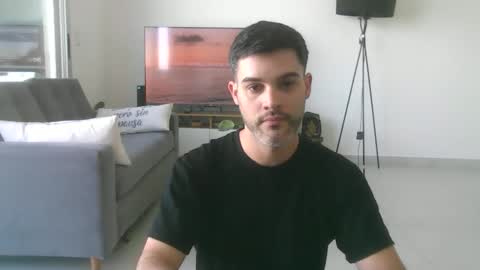 Zehfren online show from February 8, 6:44 pm