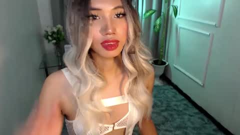 zelainalovetocum online show from January 17, 6:44 pm