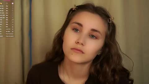 Emilia online show from November 4, 1:27 am