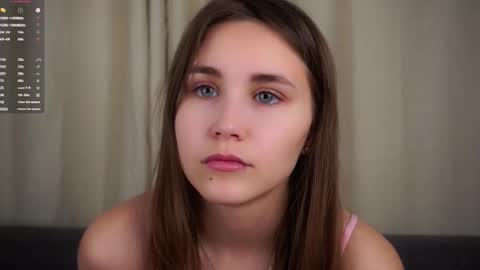 Emilia online show from November 14, 1:15 am