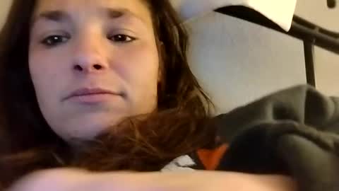 Snapshot of zellelajay2009 chatting on February 12, 10:03 am KENDAL Kaylee online show from February 12, 10:03 am