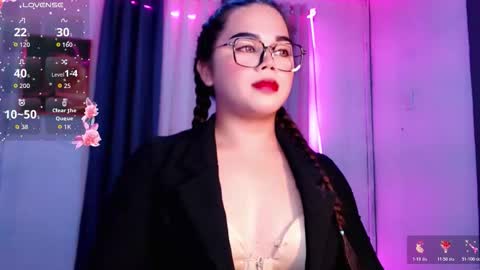 Zendaya online show from December 3, 5:44 pm