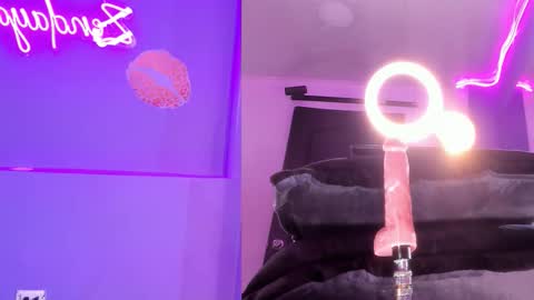 Zendaya online show from February 27, 8:42 pm