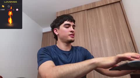 Snapshot of zenn_rush chatting on December 5, 3:39 pm Zenn online show from December 5, 3:39 pm