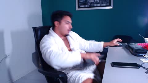 zenobaro online show from February 5, 3:52 pm