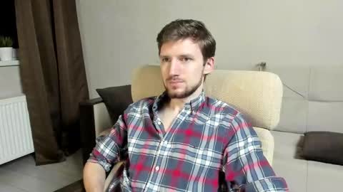 Andrew online show from December 18, 9:43 pm