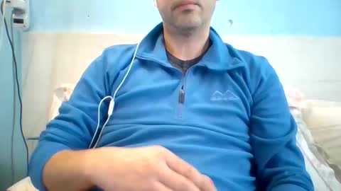 Snapshot of zeus00811 chatting on February 15, 2:36 pm zeus online show from February 15, 2:36 pm