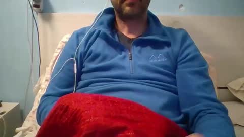 Snapshot of zeus00811 chatting on March 3, 6:14 pm zeus online show from March 3, 6:14 pm