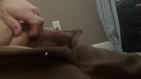 Snapshot of zeus589 chatting on January 16, 7:52 pm zeus589 online show from January 16, 7:52 pm