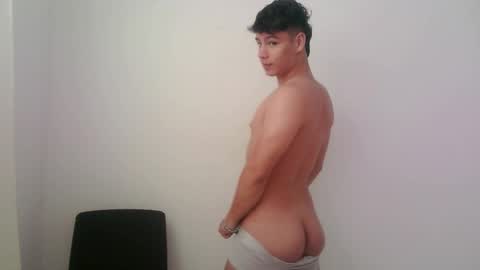 zeus_183 online show from November 26, 12:39 pm